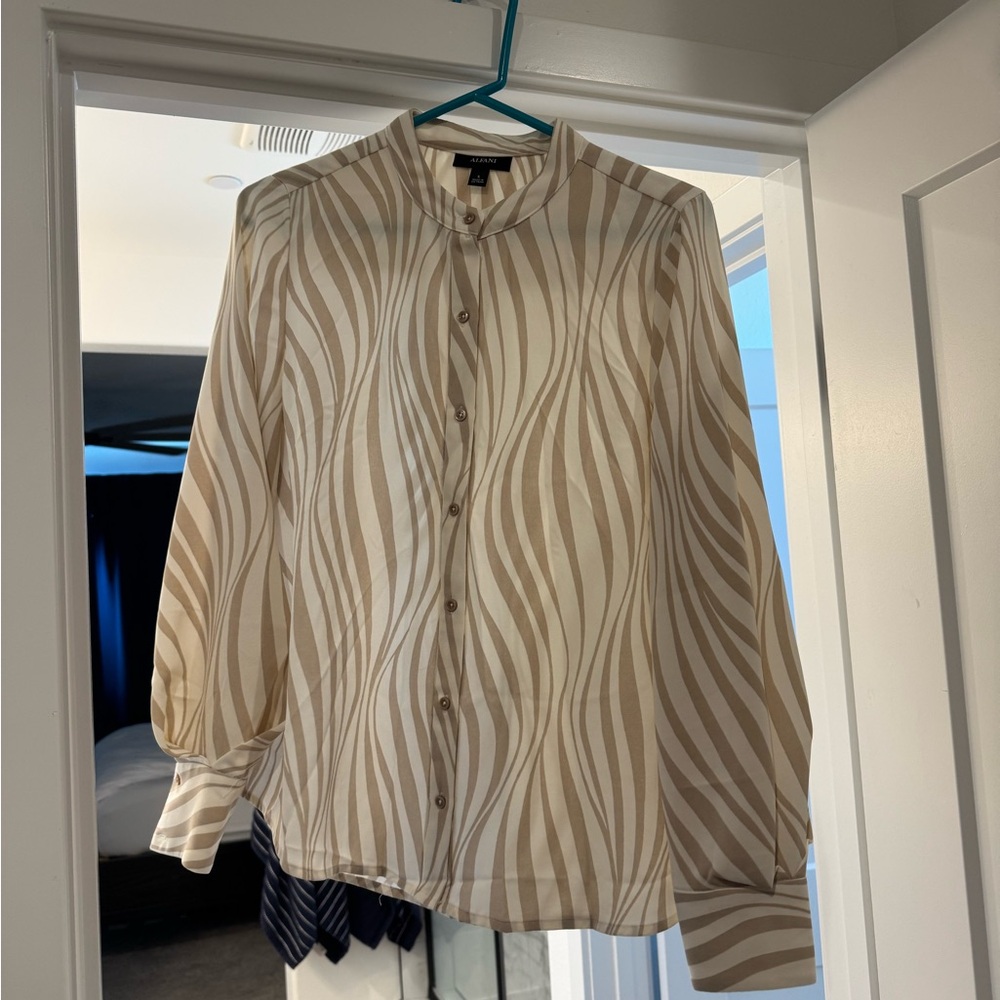 Alfani Beige and Cream Patterned Blouse